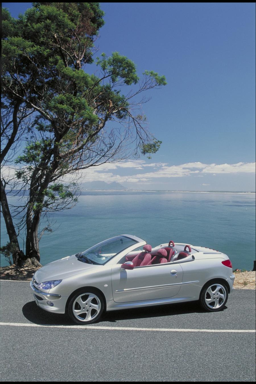  Peugeot 20 Coeur Concept 1998 года  (фото 2 из 12)